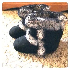 Girls Fuzzy Boots